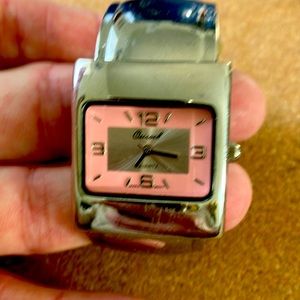 Vintage Ladies Osirock Watch pink silver perfect time